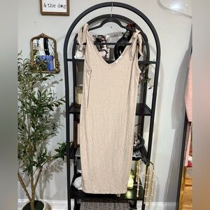 Hello Miz maternity dress Beige Sleeveless Tie-Shoulder Dress